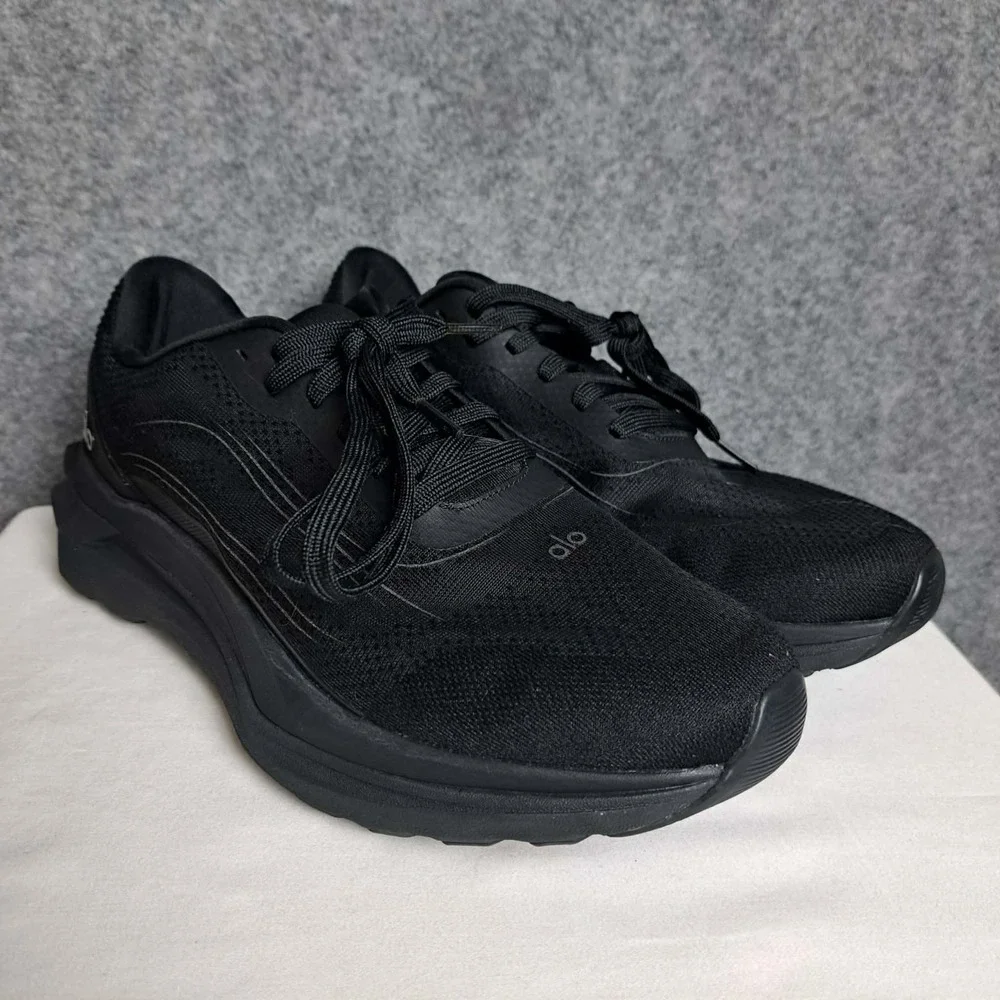 Alo Runner Black Running Shoes A0590U Men's Size 8.5 womens 10